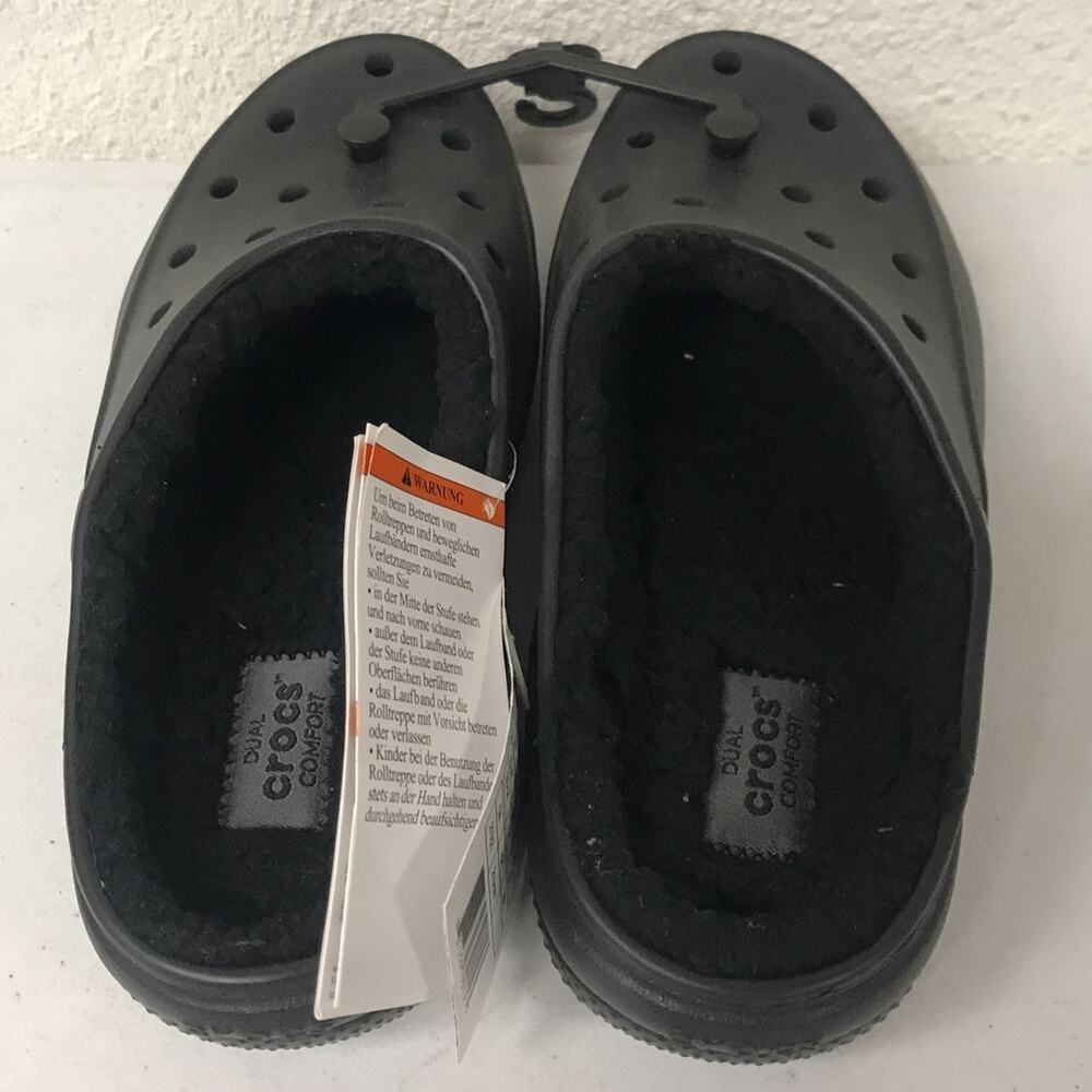 Crocs Women’s Freesail Plush Lined Clog Fuzzy Slippers, Size 4, Black - Picture 4 of 7